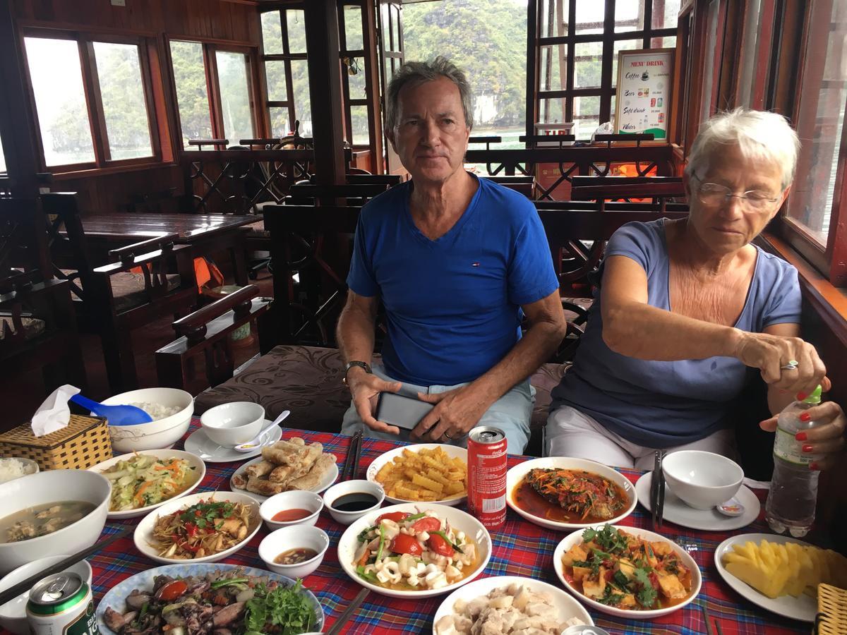 Nam Phuong Hotel Dong Khe Sau Екстериор снимка