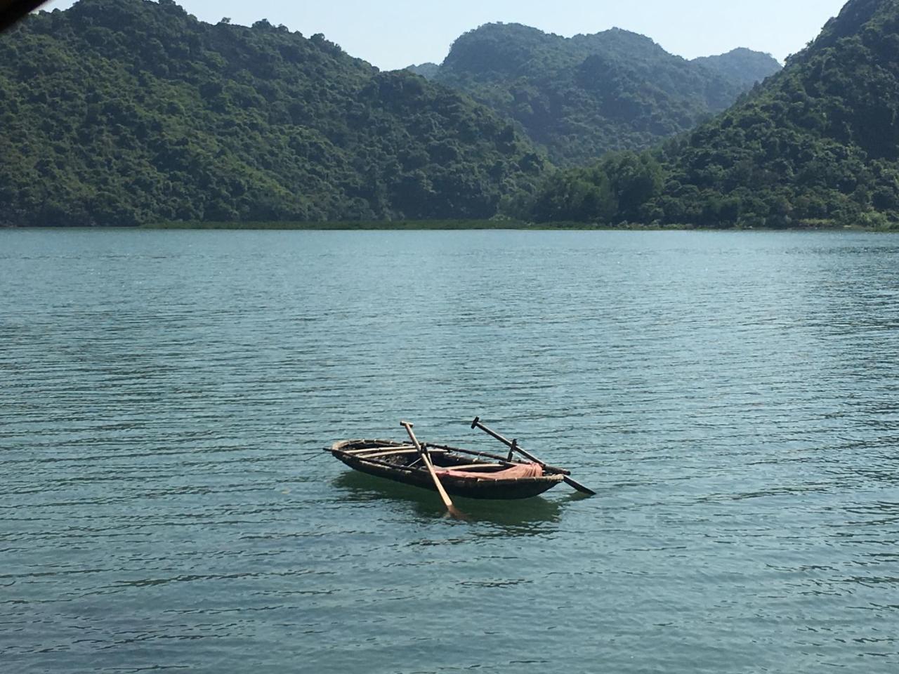 Nam Phuong Hotel Dong Khe Sau Екстериор снимка